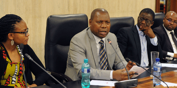 Zanele Serame, Dr Zweli Mkhize, Dr Zweli Mkhize, Mashilo Pitjeng and Eric Manchidi Zanele Serame, Dr Zweli Mkhize, Dr Zweli Mkhize, Mashilo Pitjeng and Eric Manchidi